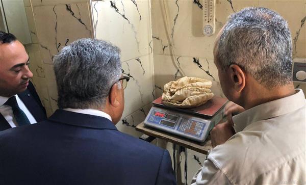 محافظ الدقهلية يتابع انتظام وسير العمل بمخبز المحافظة الكبير