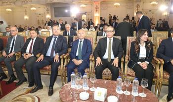   محافظ القاهرة يشهد مؤتمر "أخبار اليوم العقاري" ويشيد بدور المؤسسة في دعم قضايا التنمية