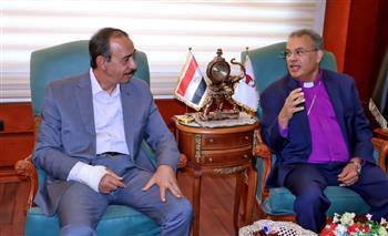 محافظ سوهاج يستقبل رئيس الطائفة الإنجيلية بمصر