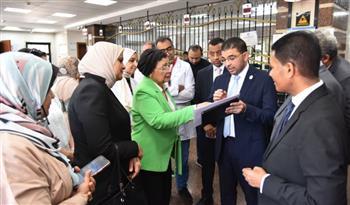 نائب وزير الصحة تجري جولات ميدانية بالأقصر لتعزيز الصحة الإنجابية