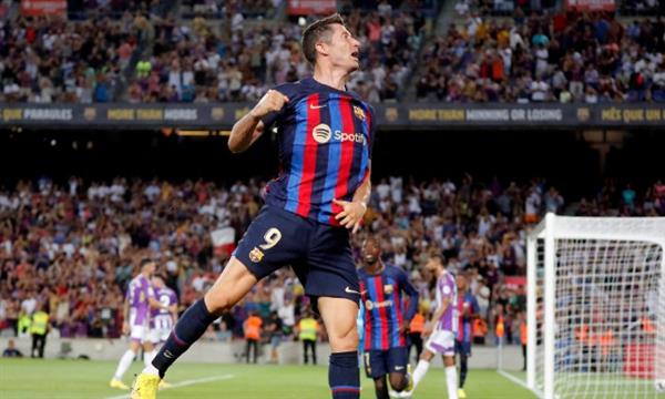 ليفاندوفسكي يقود هجوم برشلونة ضد ألافيس في الدوري الإسباني