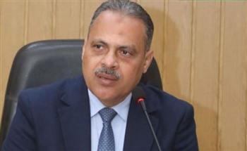 محافظ الشرقية يتابع تراخيص المحال ويشدد على تسريع الإجراءات وتوفيق الأوضاع