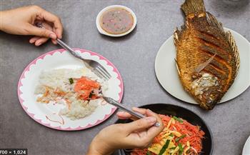   فوائد تناول السمك للحامل ودوره في دعم نمو دماغ الجنين وصحة الأم