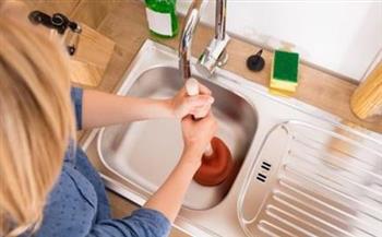   ودعي انسداد الحوض بهذه الحلول المنزلية البسيطة