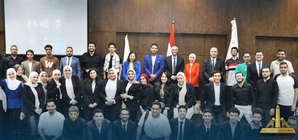 تجارة عين شمس تحتفي بمشروعات طلابية مبتكرة مدعومة بالذكاء الاصطناعي