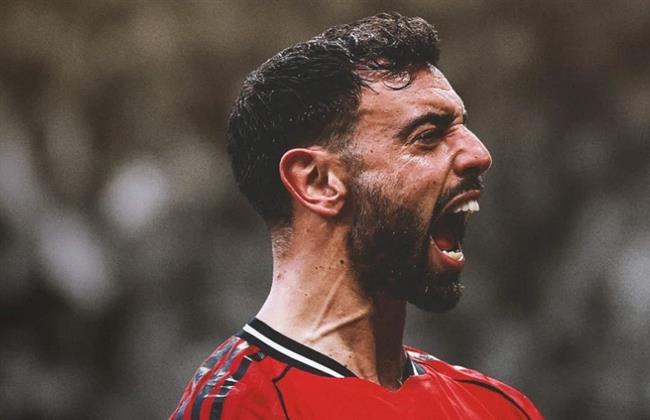 برونو فيرنانديز يتوج بجائزة لاعب الموسم في مانشستر يونايتد