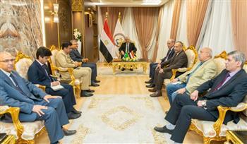 وزير الدولة للإنتاج الحربي يناقش مع السفير الباكستاني سبل تعزيز التعاون المشترك