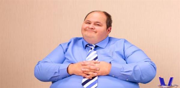 دراسة حديثة تحذر..ساعات العمل الطويلة قد تدفعك نحو السمنة