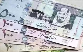 قبل موسم الحج.. تطورات في سعر الريال السعودي
