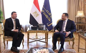   وزير الاتصالات يبحث مع رئيس "الإحصاء" التعاون في تنفيذ تعداد للسكان والإسكان