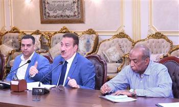   محافظ بورسعيد يوجه رؤساء الأحياء بفرض الانضباط استعدادا لاستقبال عيد الأضحى 