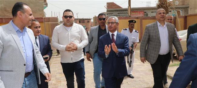 محافظ بني سويف يفاجئ الوحدة الصحية بسدمنت الجبل