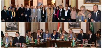   وفد تنسيقية شباب الأحزاب يناقش مع قيادات حزب الوفد عدد من القضايا التشريعية والسياسية