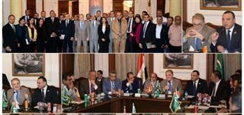 وفد تنسيقية شباب الأحزاب يناقش مع قيادات حزب الوفد عدد من القضايا التشريعية والسياسية