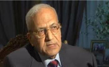 وزير الصحة يهنئ الدكتور محمد مختار بفوزه بجائزة الطبيب العربي في مجال التميز والريادة