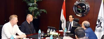   محمد عوض يتابع خطط تنفيذ مشروع "يادا إيجيبت" لإنتاج وتوريد الأثاث