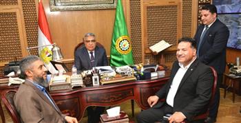   محافظ الدقهلية يبحث مواجهة آثار التغير المناخي