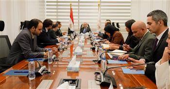    وزير الاستثمار يبحث مع أفريكسيم بنك تعزيز التبادل التجاري الأفريقي