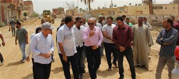   محافظ السويس يتفقد أعمال تطوير طريق الحجاج بحي الجناين