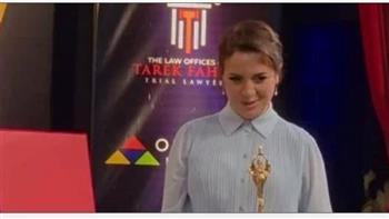   ريهام عبد الغفور تهدي جائزة أفضل ممثلة دراما لروح والدها