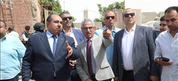   محافظ بني سويف يتابع حريق مصنع بالمنطقة الصناعية ويدفع بالدعم الكامل