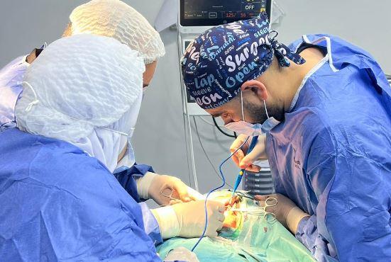 صحة الغربية تسجل نقلة نوعية في الجراحات المتقدمة والدقيقة تعكس تطور المنظومة الصحية