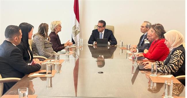 وزير الصحة يبحث مع نوفارتس وباير تعزيز صحة القلب في مصر