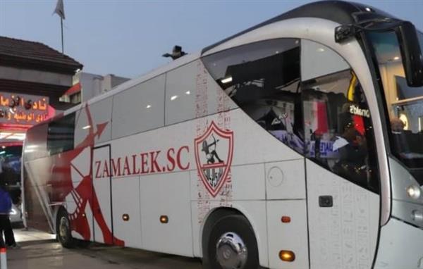 حافلة الزمالك تصل استاد القاهرة لمواجهة سيراميكا بالدوري