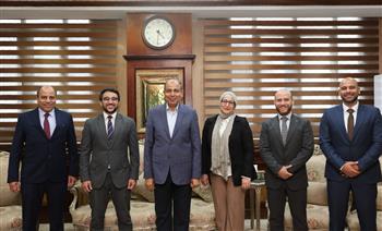   محافظ المنيا يتابع مع شركة "سكاتك" تنفيذ مشروع "وادي الطاقة"