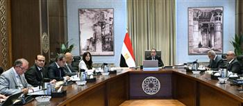   رئيس الوزراء يتابع جهود تنفيذ الخطة الاستراتيجية لتحلية مياه البحر