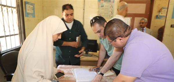 محافظ بني سويف يتابع ميدانيًا الانضباط والخدمات بقرية الميمون بالواسطى