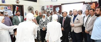   محافظ الفيوم يتفقد سير العمل بمشروعات "حياة كريمة" بمركز يوسف الصديق
