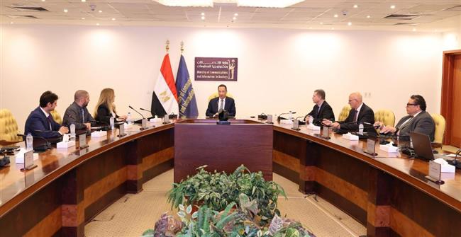 وزير الاتصالات يبحث مع "فاوندإيفر" العالمية تعزيز استثماراتها وخططها التوسعية في مصر