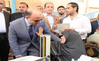   محافظ الغربية يؤكد استمرار التوسع بالقوافل الطبية المجانية لخدمة أهالينا بقرية صفط تراب
