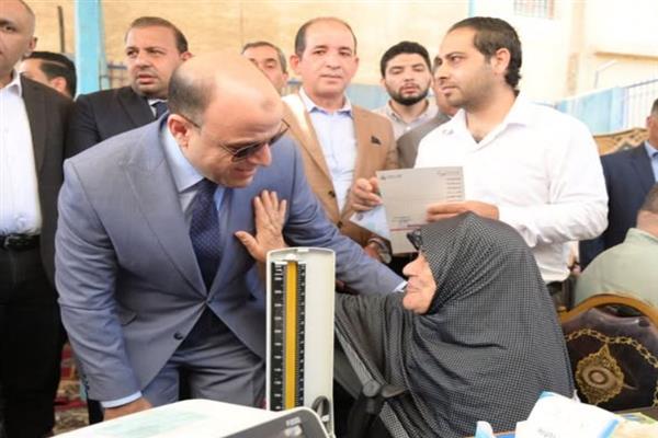 محافظ الغربية يؤكد استمرار التوسع بالقوافل الطبية المجانية لخدمة أهالينا بقرية صفط تراب