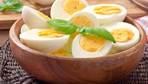 3 بيضات يوميًا .. ماذا يحدث لجسمك بعد شهر كامل