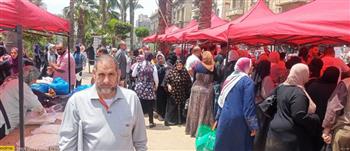   الإسكندرية تُكثّف إقامة أسواق اليوم الواحد لتوفير السلع للمواطنين استعدادًا للعيد