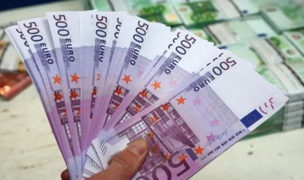 تراجع سعر اليورو أمام الجنيه بالبنوك المصرية