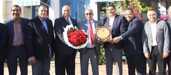 «مستقبل وطن» بالإسكندرية يكرم الدكتور سعيد عبدالعزيز أمين المحافظة السابق