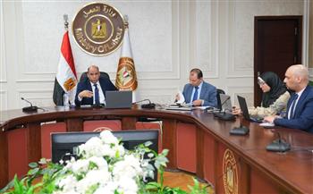   وزير العمل يعلن الانتهاء من فحص أوراق 4 لجان عمالية تمهيدًا لاعتمادها