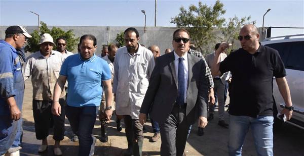 محافظ بورسعيد يتفقد مشروع تربية الماشية والمجزر الآلي بحي الجنوب
