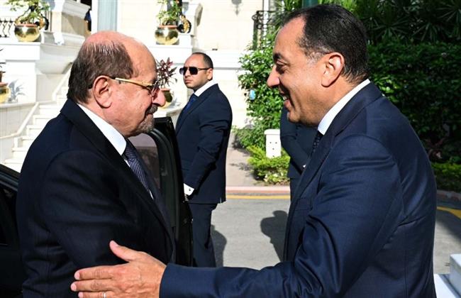 رئيس الوزراء يلتقي نظيره اليمني