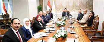 وزير الشباب والرياضة يستقبل رئيس الاتحاد المصري والأفريقي للكاراتيه التقليدي