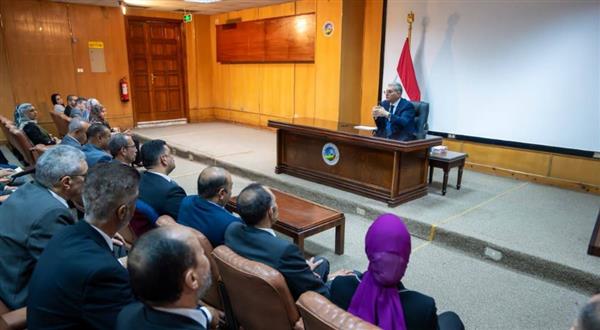 وزير البترول يبحث تعزيز مكانة مصر في الاستثمار التعديني