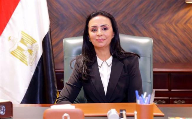 وزيرة التضامن الاجتماعي تتابع أداء حجاج الجمعيات الأهلية مناسك الحج على صعيد عرفات