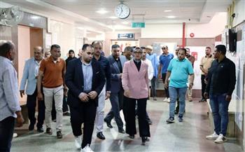   محافظ الوادي الجديد تتفقّد مستشفى الخارجة التخصصي وتهنئ المرضى