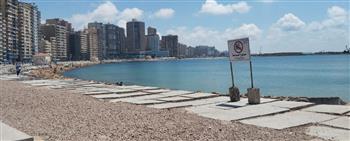   محافظة الاسكندرية تصدر تنبيه بعدم نزول البحر فى المناطق الصخرية غير المخصصة للسباحة 