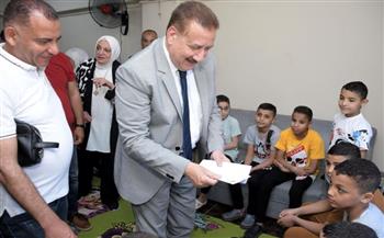   أجواء فرحة.. محافظ بورسعيد يزور دار أيتام ويهدي الأطفال العيدية