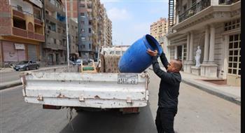محافظ الجيزة يوجه بإزالة فورية لنقطة فرز قمامة بالوراق خلال جولة ميدانية