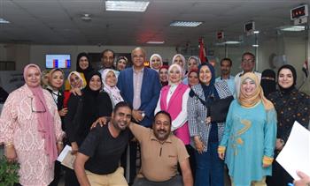   محافظ الإسكندرية يهنيء العاملين بالديوان العام بعيد الأضحى المبارك